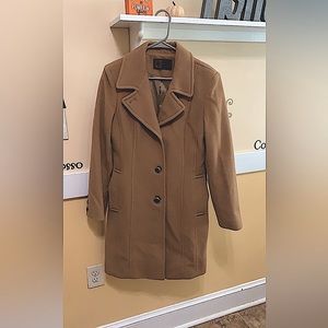 Such a Very classy Anne Klein camel color long pea coat  jacket.. size medium .